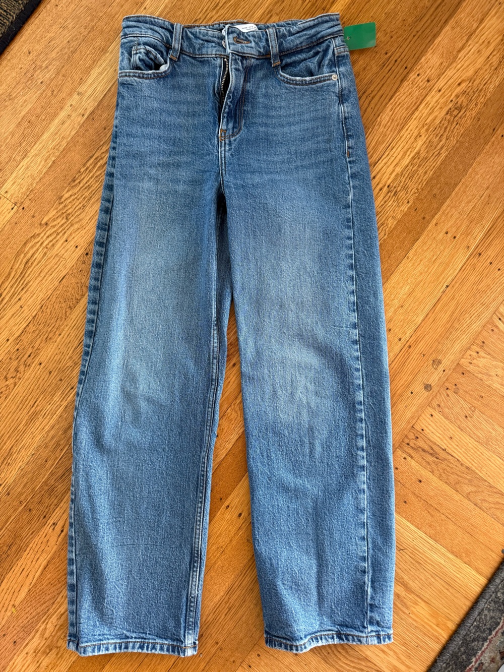 Zara women’s Light Blue Straight Jeans